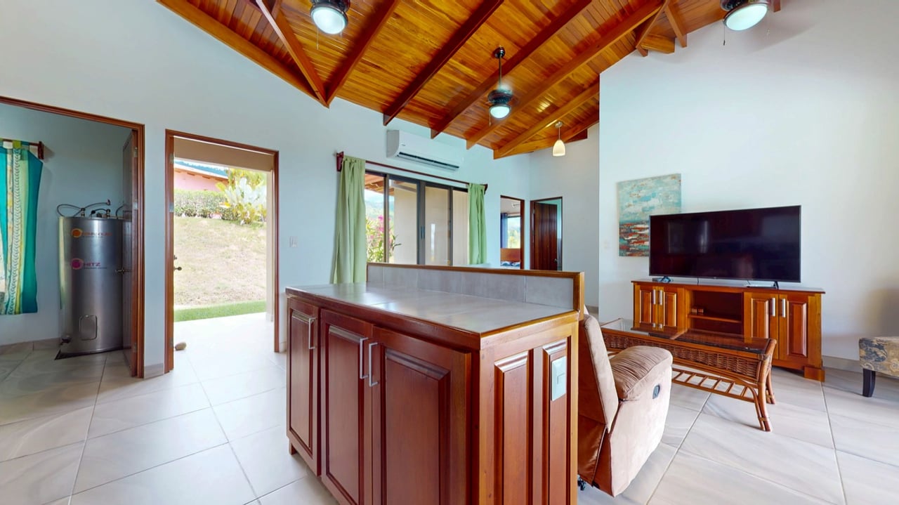 Casa Jean, Window of the Soul 