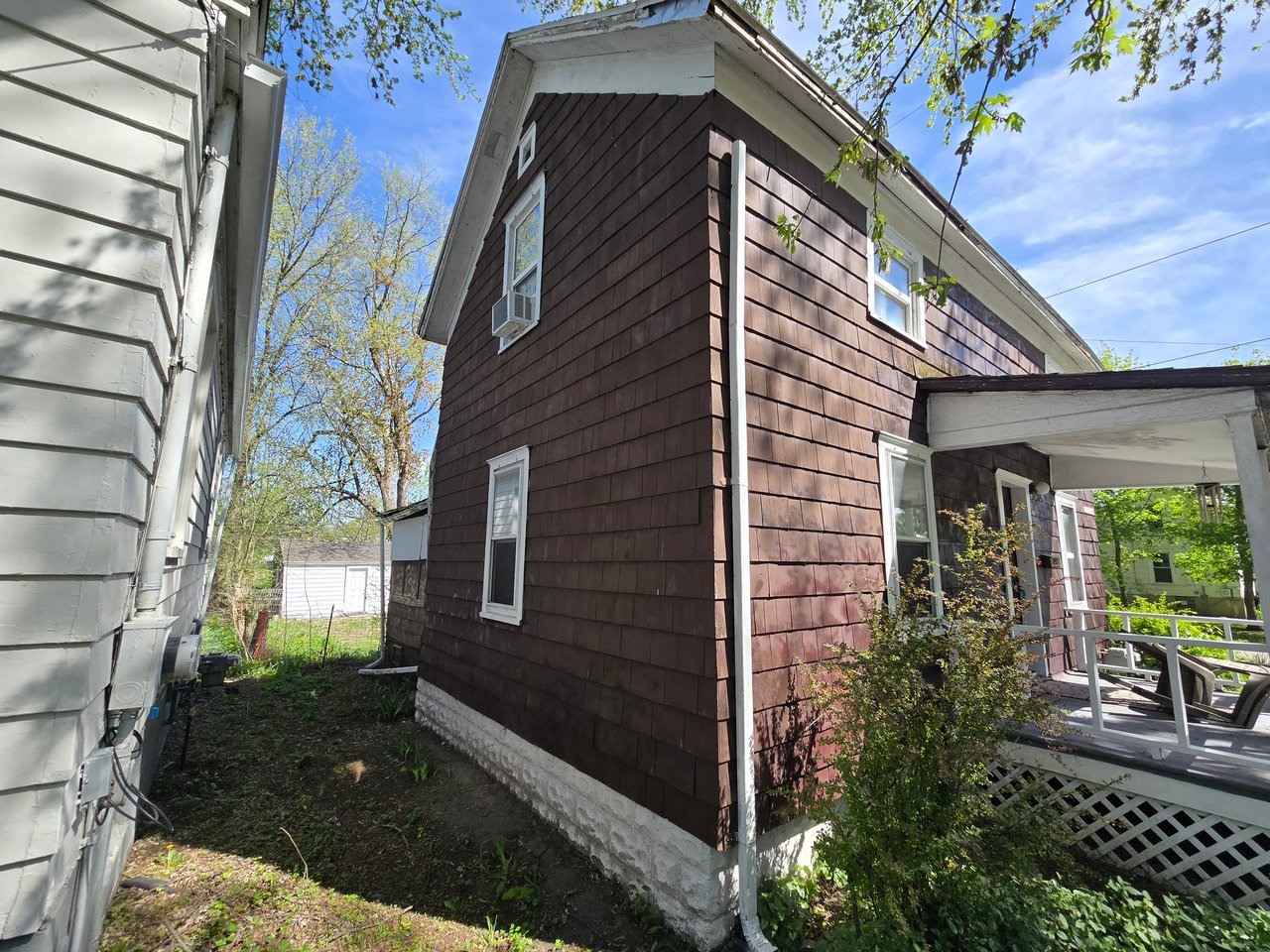 239 S Francis Ave