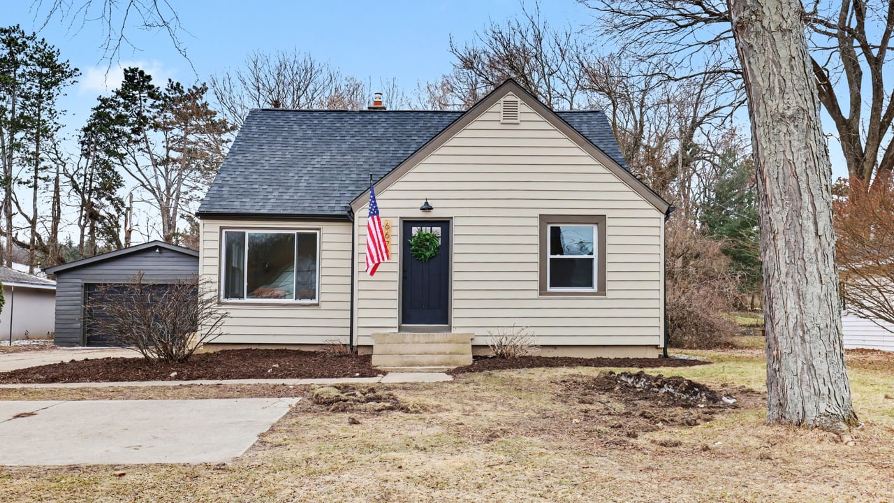 6672 Cascade Road SE