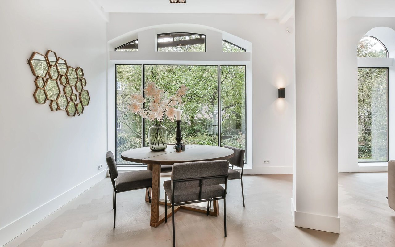 Should You Sell Your Home Before Buying Another? The Importance of a Trusted Realtor