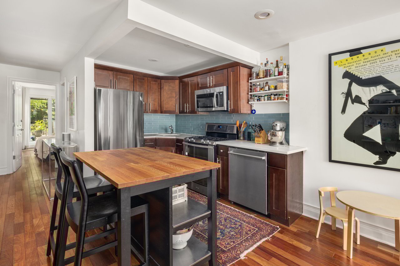 407 2ND Street