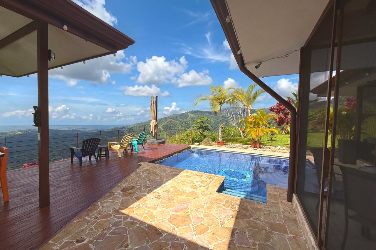 Ocean-View 3-Bedroom Home with 1-Bed Guesthouse, Pool & Spectacular Panoramic Views of Osa Peninsula in Balsar above Ciudad Cortés Costa Rica