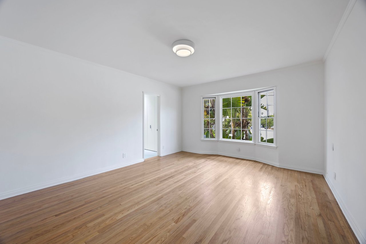 202 S Saltair Ave, Brentwood