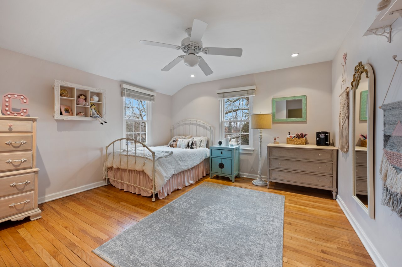 530 Woodland Lane South 