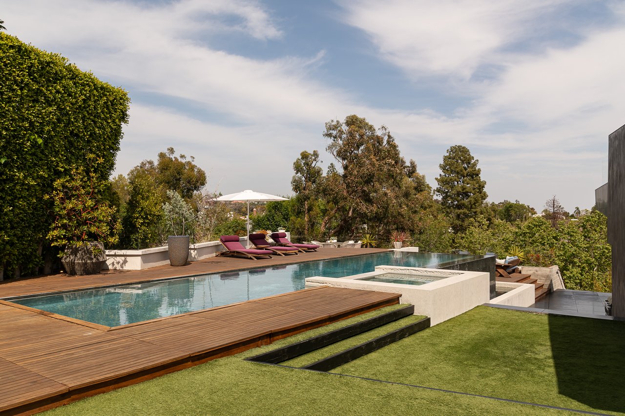 314 N Barrington Ave, Brentwood