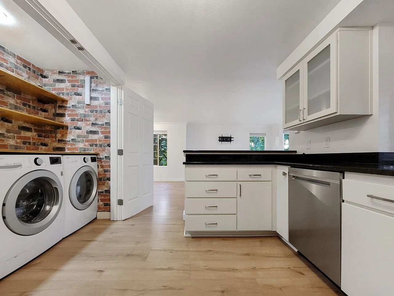 9838 NE 122nd St APT Q201