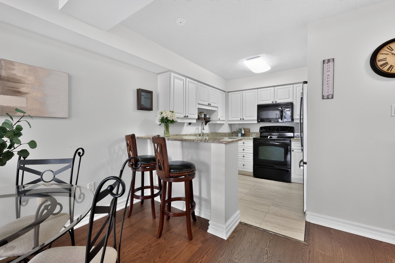 211-221 Robinson Street, Oakville