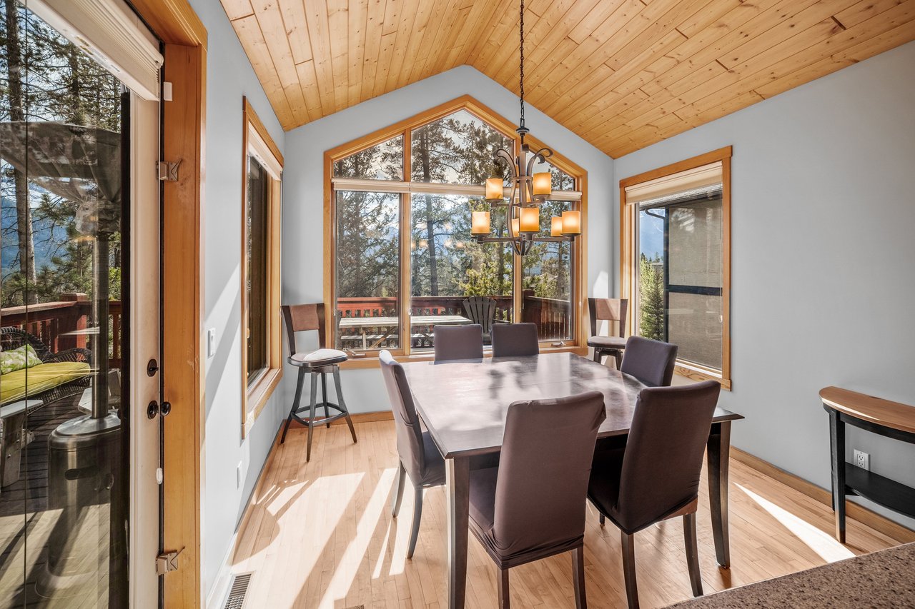 369 Eagle Heights