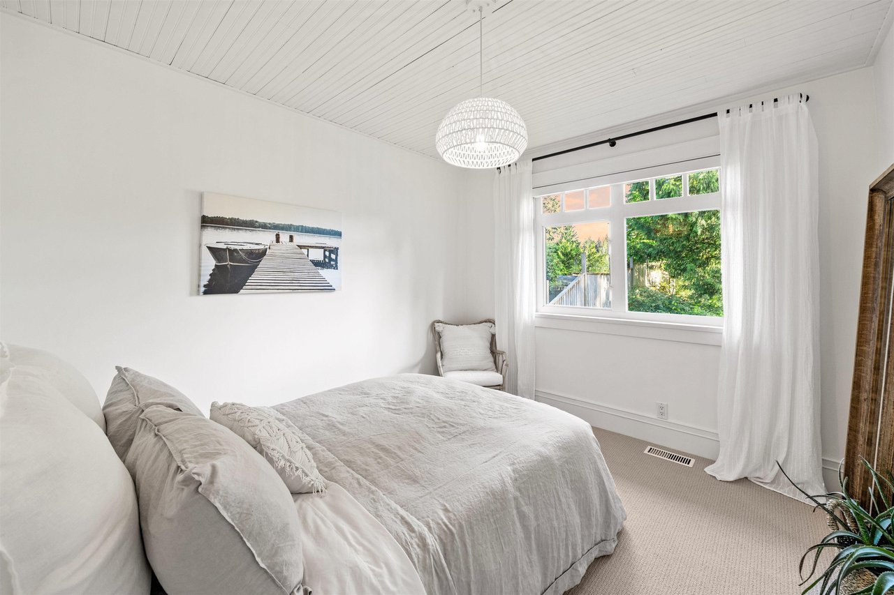 4365 Raeburn Street, North Vancouver
