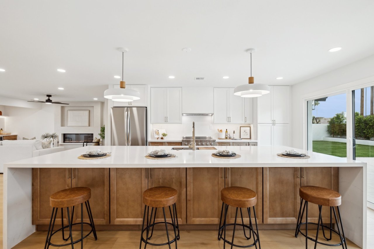 Mid-Century Modern Gem