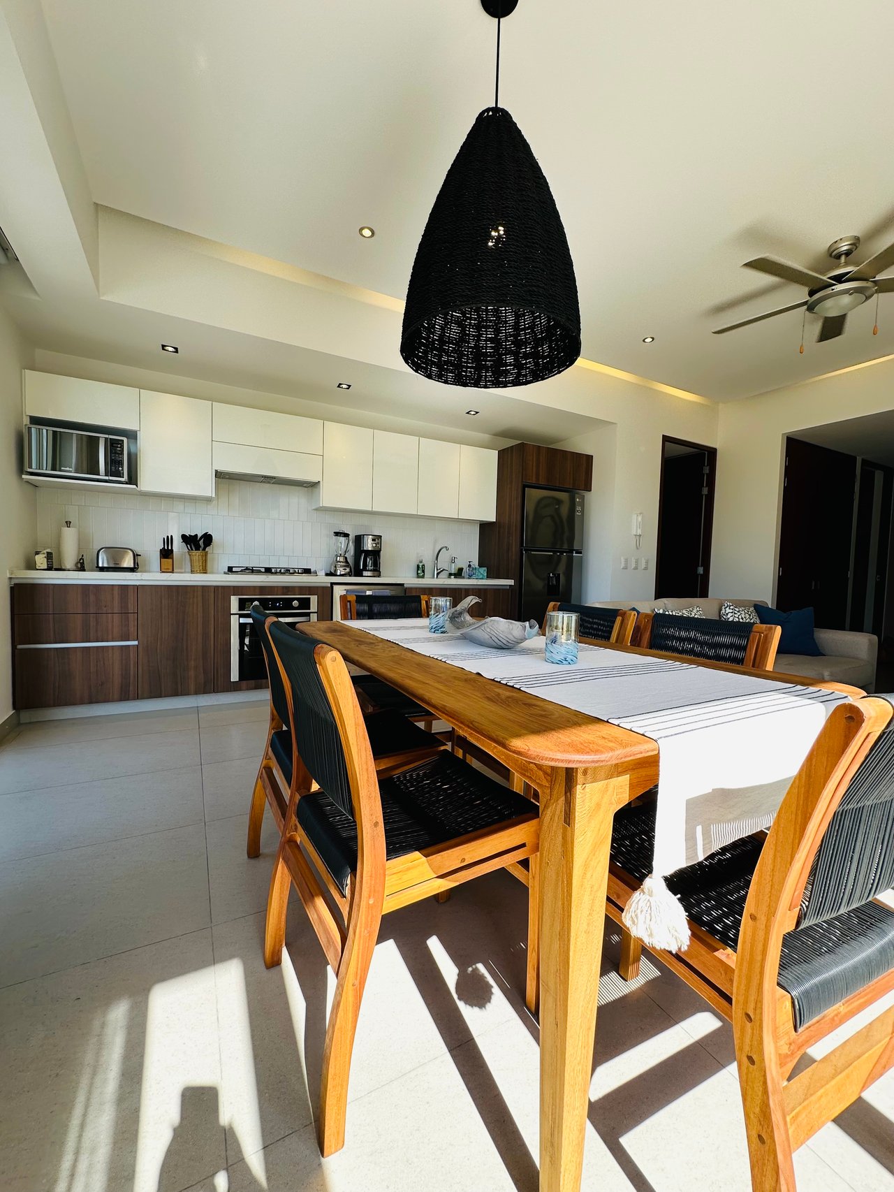 🌊 FOR RENT - Pavilion - 2 Bed Ocean Views - Check-In to the Extraoardinary!