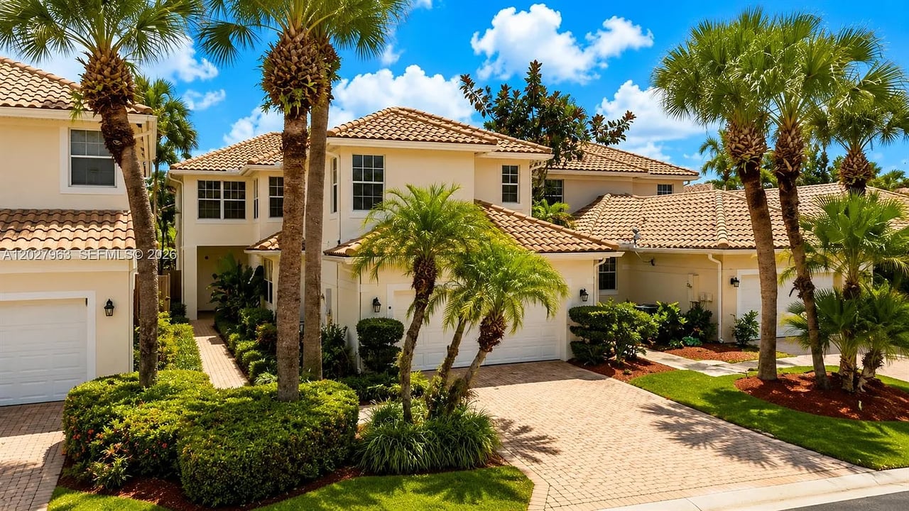 6646 NW 25th Ter