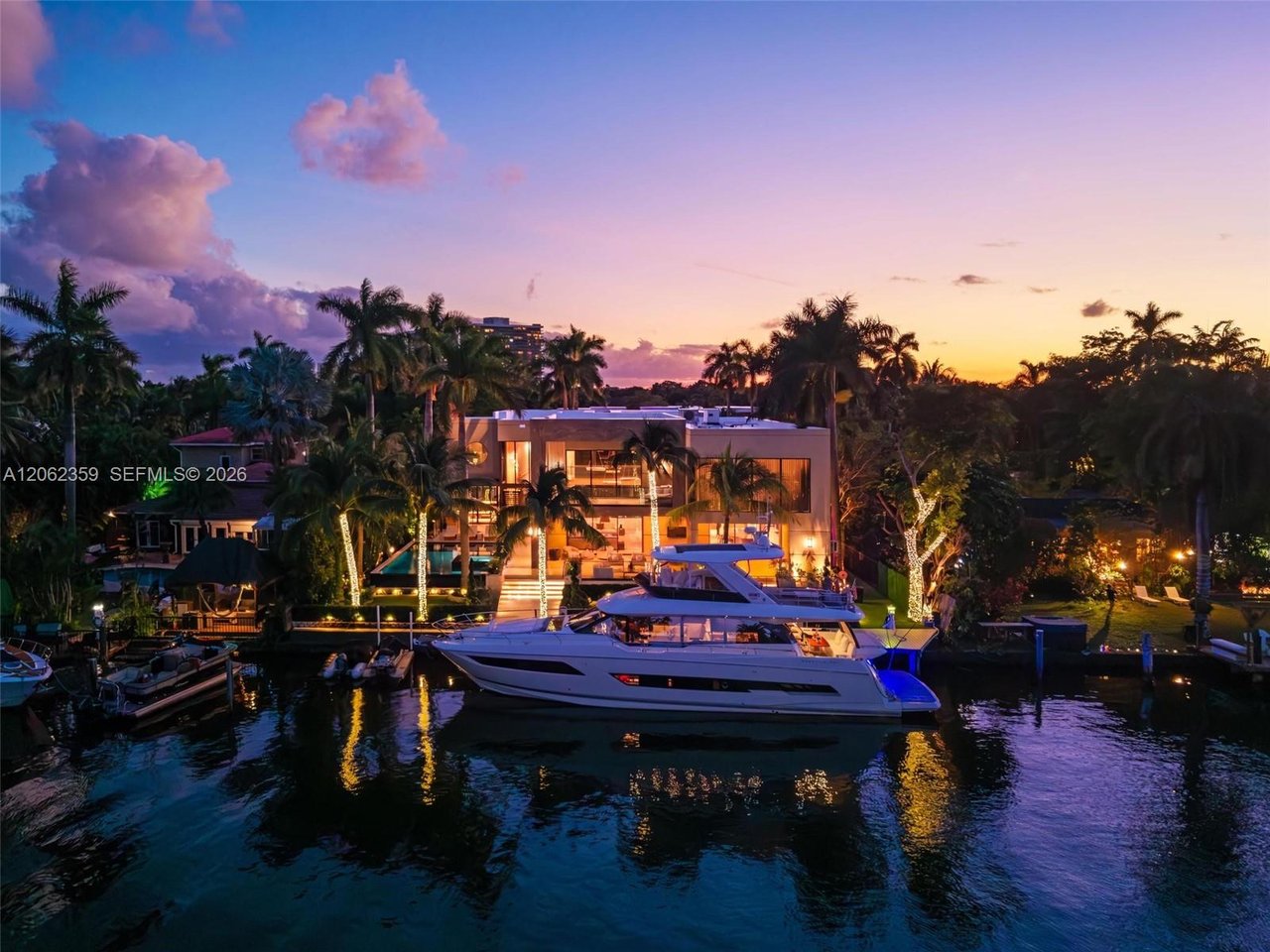  905 Belle Meade Island Dr