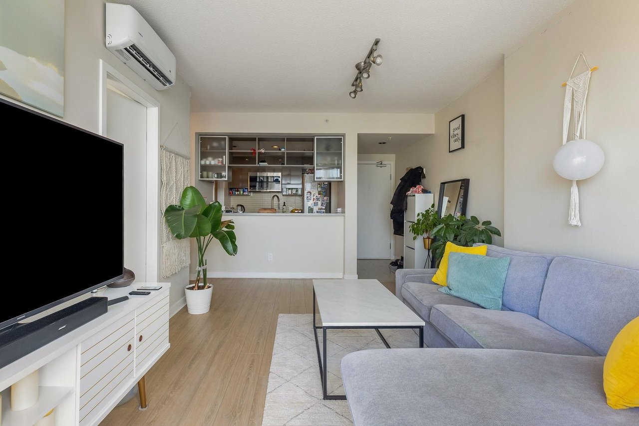 939 Expo Boulevard, #PH3001