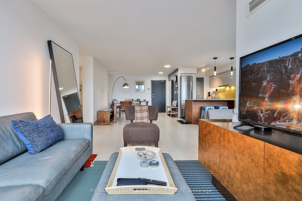 ST. LAWRENCE MARKET LUXURY FEATURE