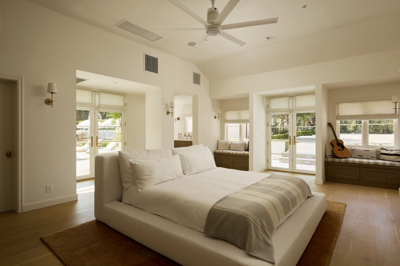 17333 Rancho St, Encino