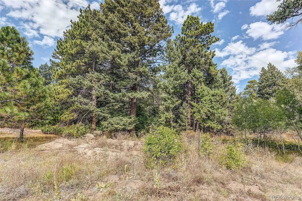 9335 Eagle Cliff Rd LOT 1
