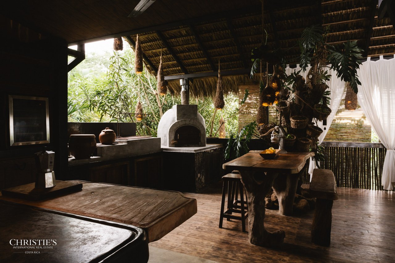 Villa Animales – Luxury Jungle Sanctuary