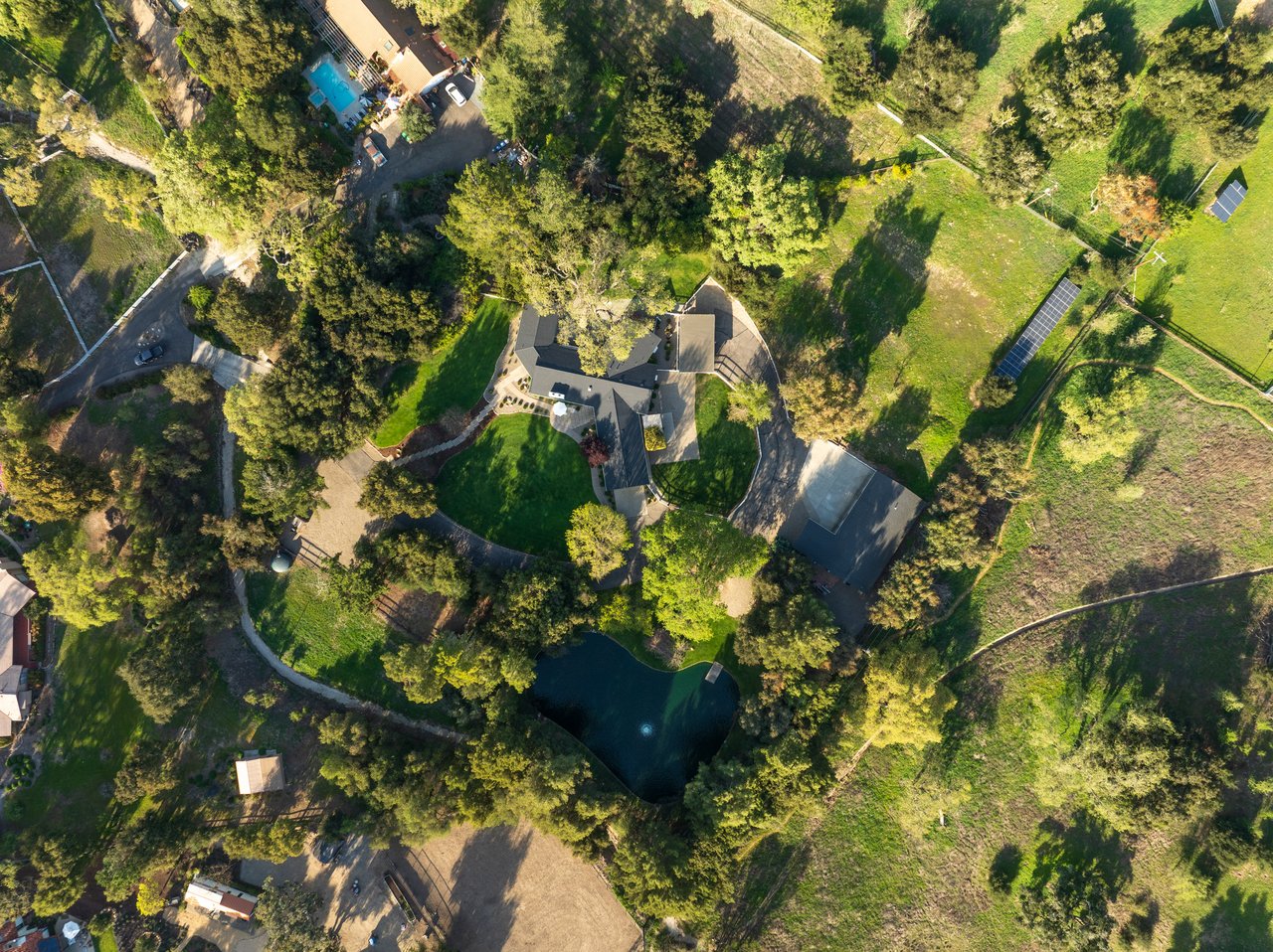 Private Mini Estate on 3+ Acres