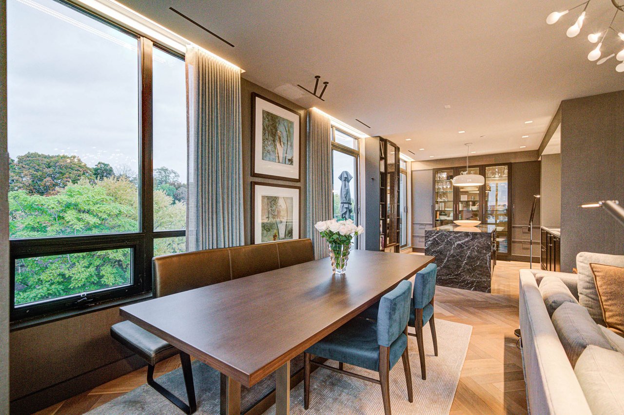 #706 - 377 Madison Avenue, Toronto Unit: 706