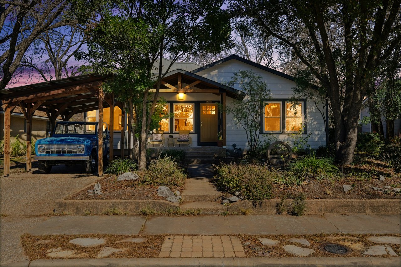 Soulful Brentwood Home in Midtown