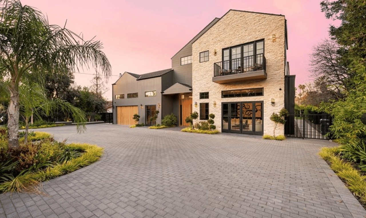 20511 Wells Drive