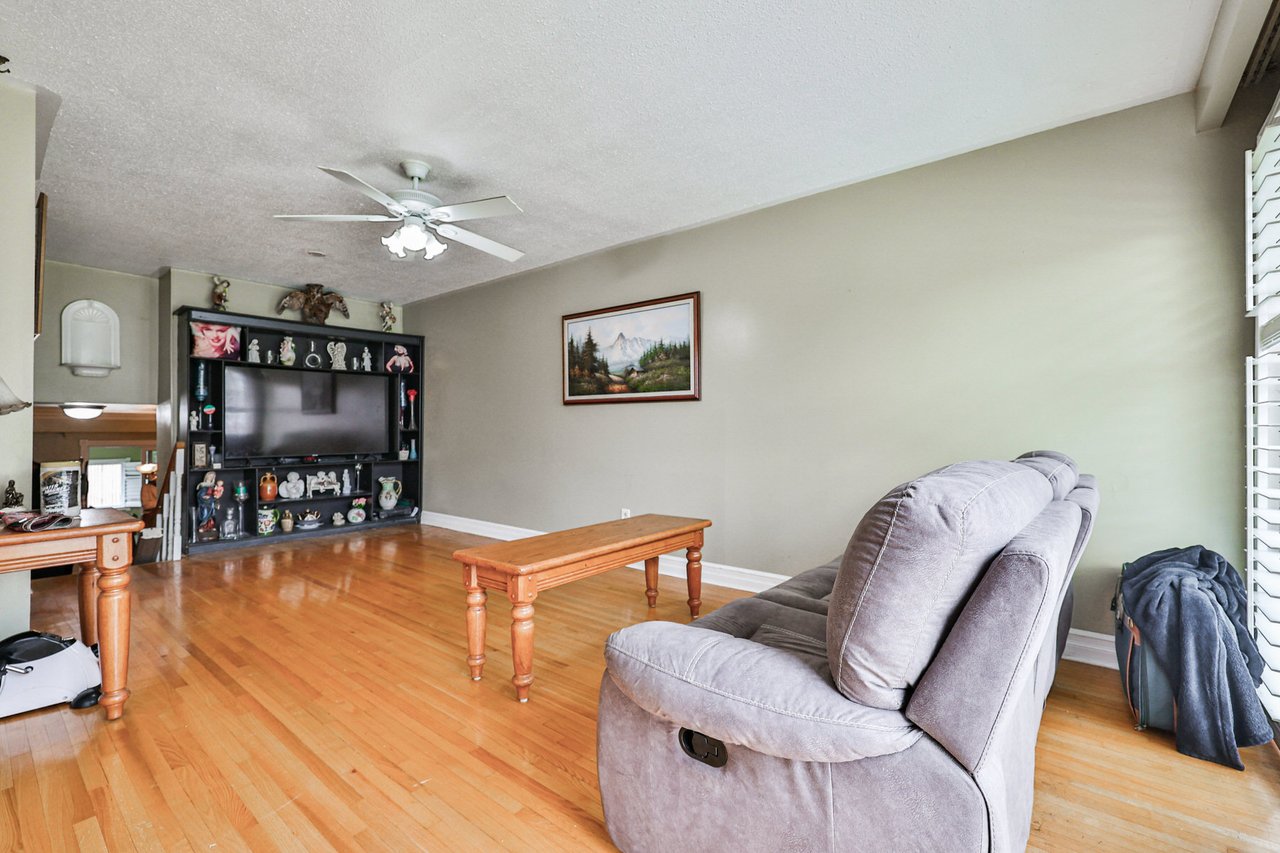 2167 Stir Cres