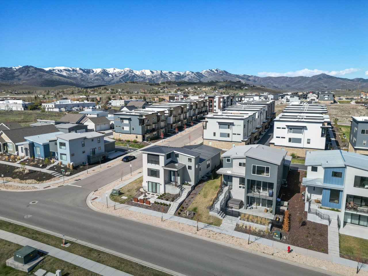 6537 Silver Creek Dr