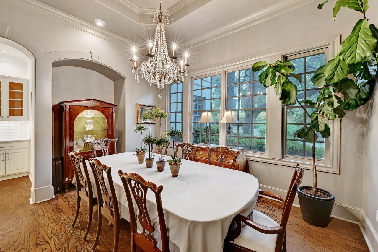 2100 Rue De St. Germaine