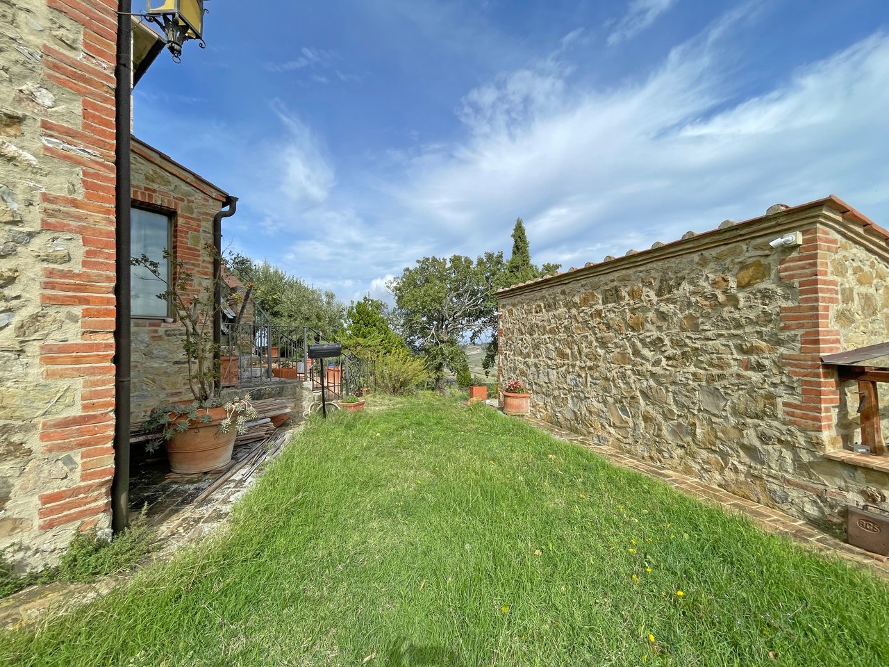  LA DIMORA DEI GIGLI