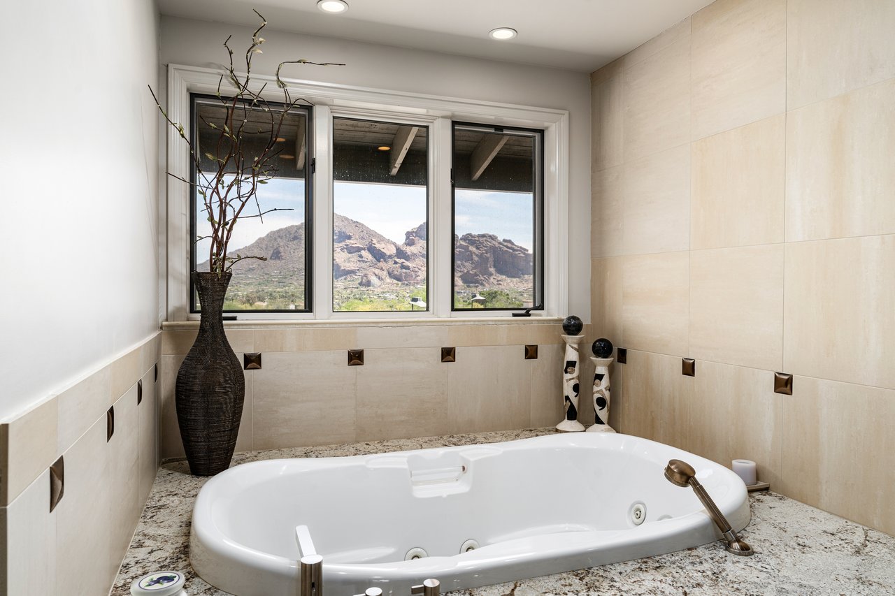 Luxury PV Hilltop Sanctuary