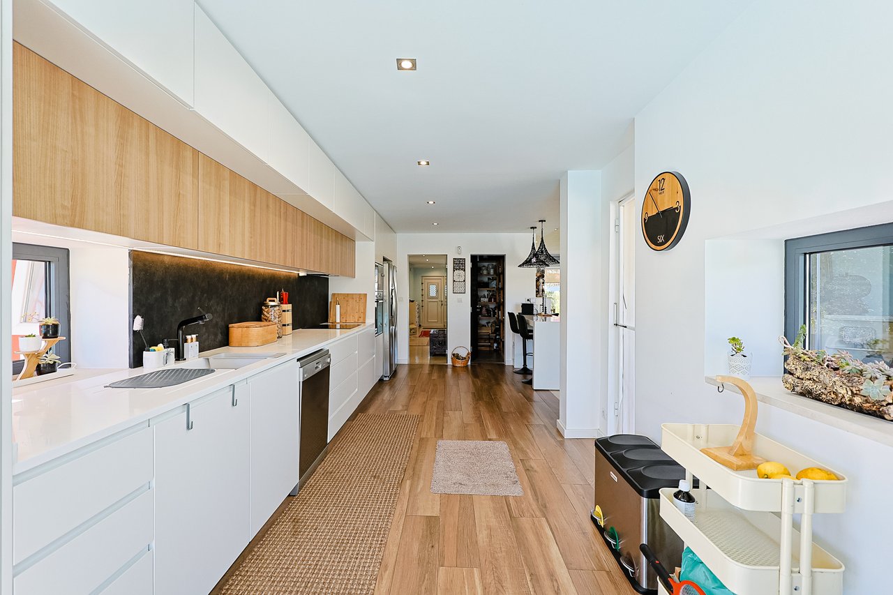 Exclusive 4,000 m² Estate in Azeitão with Tennis Court, Spa & Approved Development Project