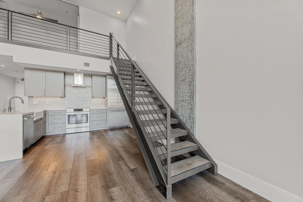 1818 L St #807