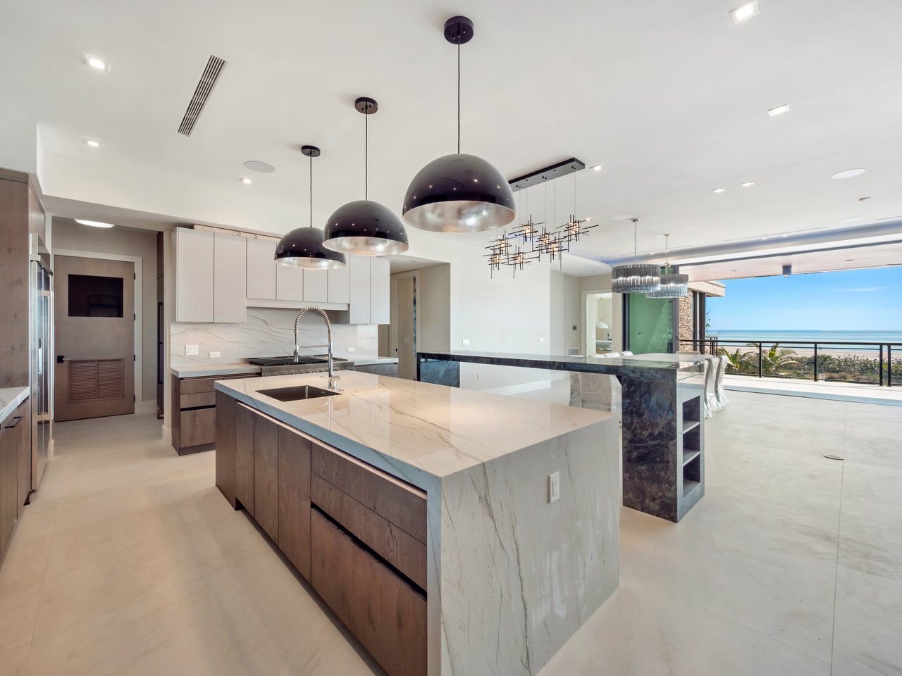 3615 W Gulf DR