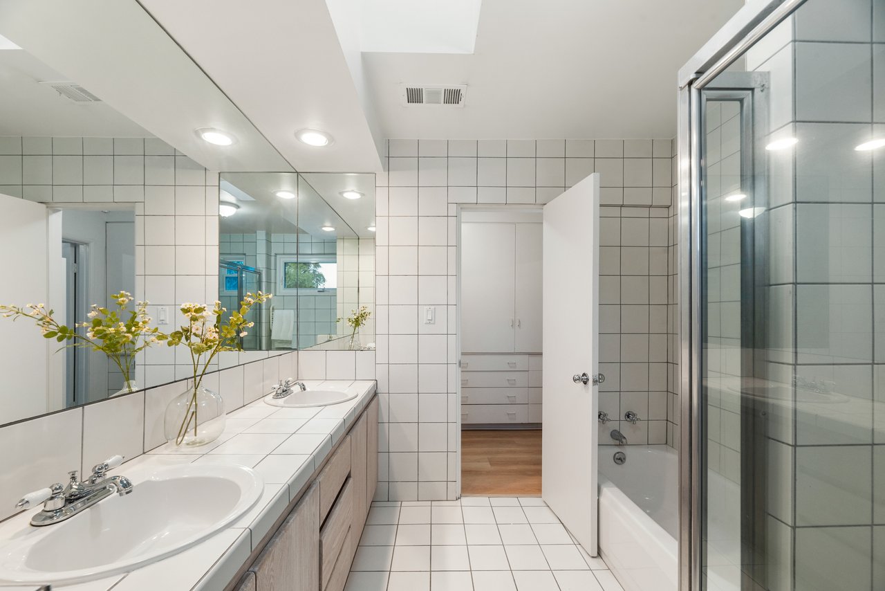 4041 Davana Rd, Sherman Oaks