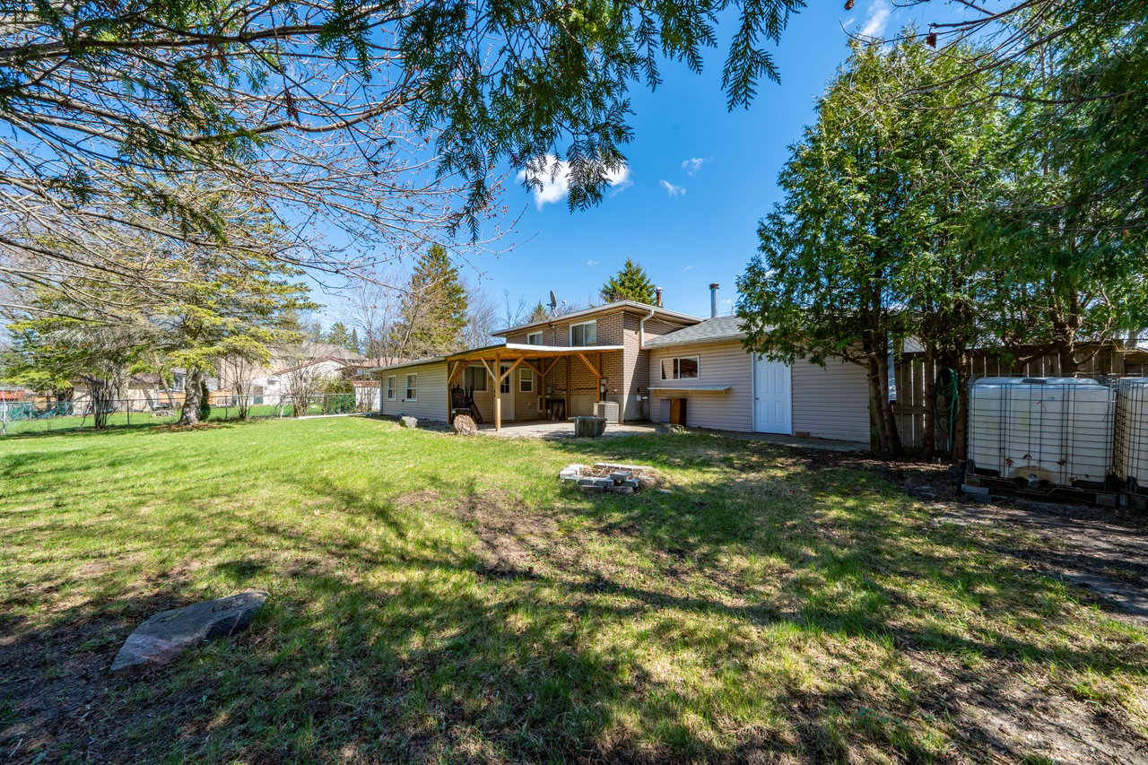 28 Lakeland Crescent