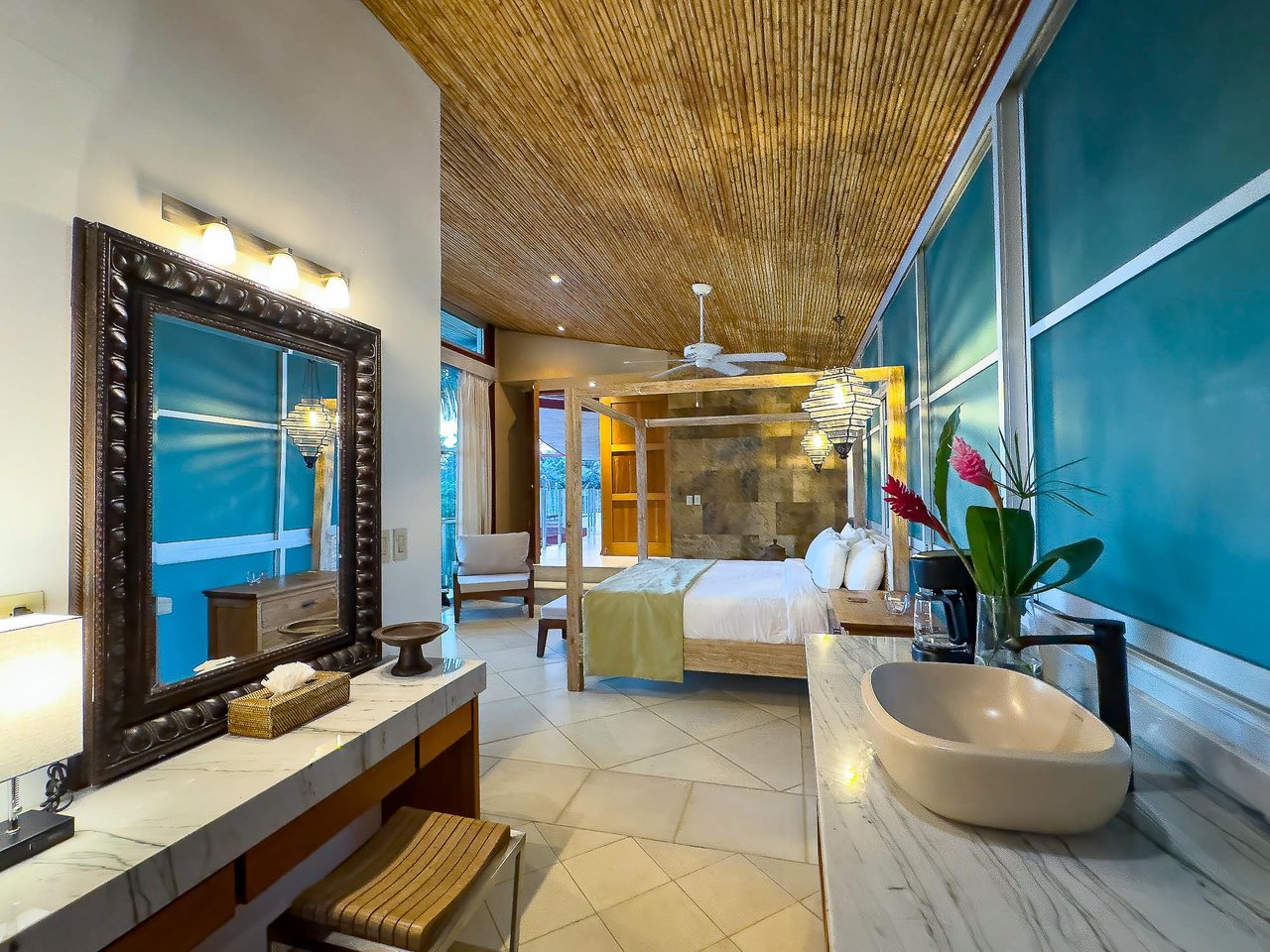 Casa Fantastica Luxury Mountain and Ocean View Villa