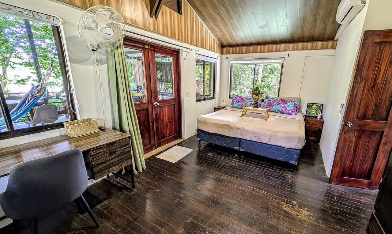 0.23 ACRES – Multi-Business Property In The Heart Of Dominical – Restaurant, 4 Cabins & Commercial Rental!!!!