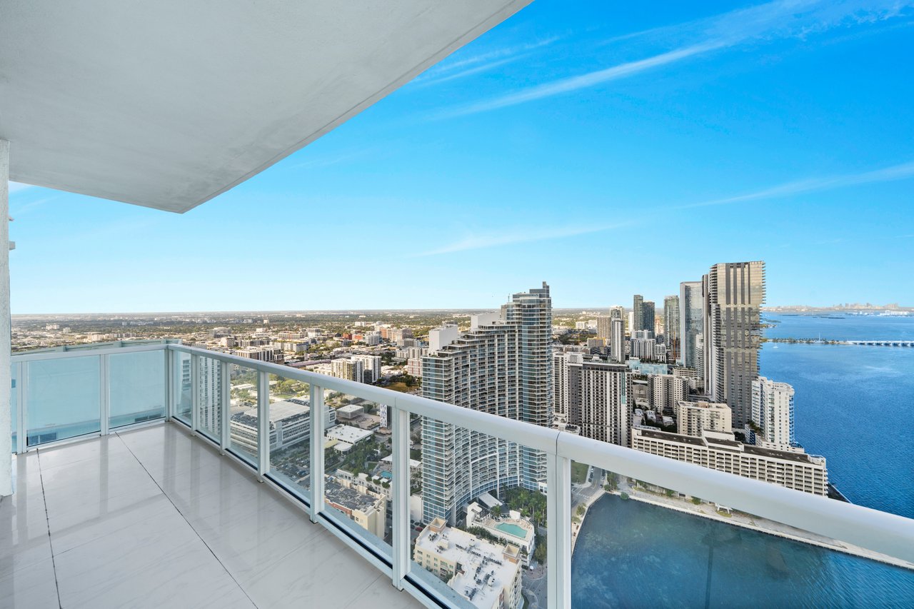 Quantum on the Bay Penthouse 4902