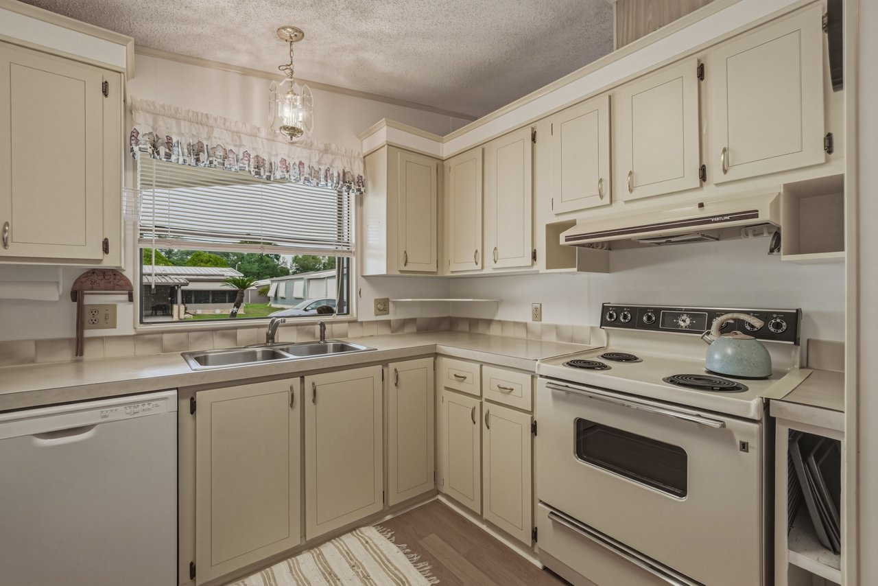 35116 COLONY HILLS DR