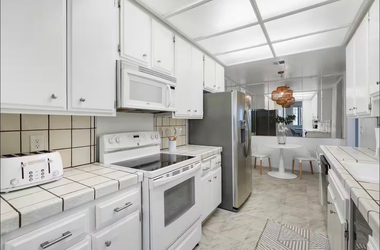 310 Tahiti Way