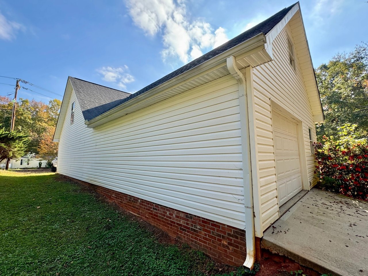 SOLD- A Charming Home at 300 Tanner Road, Taylors, SC