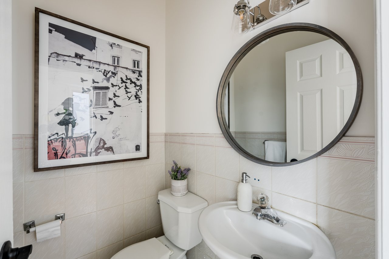 84 Glenside Ave