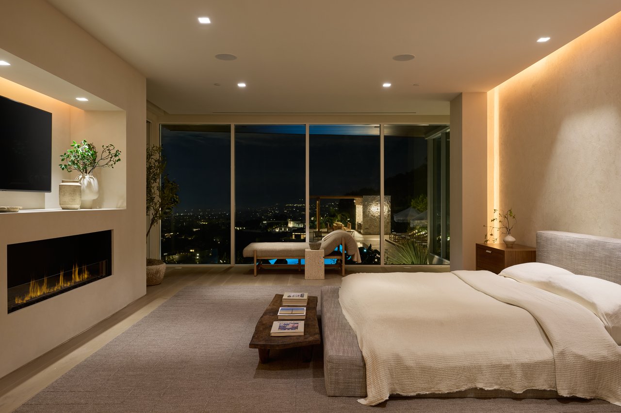 1615 Blue Jay Way, Bird Streets