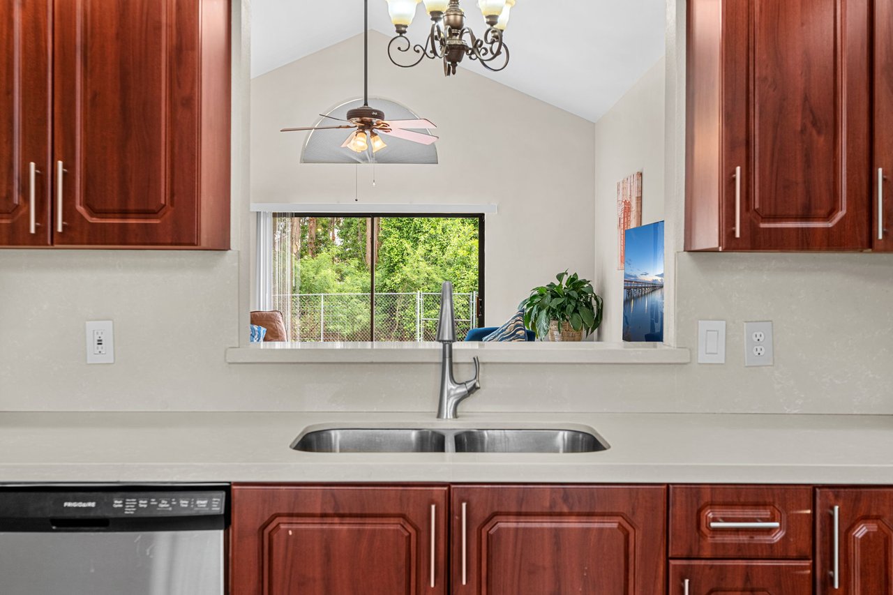 806 VERMONT WOODS LANE