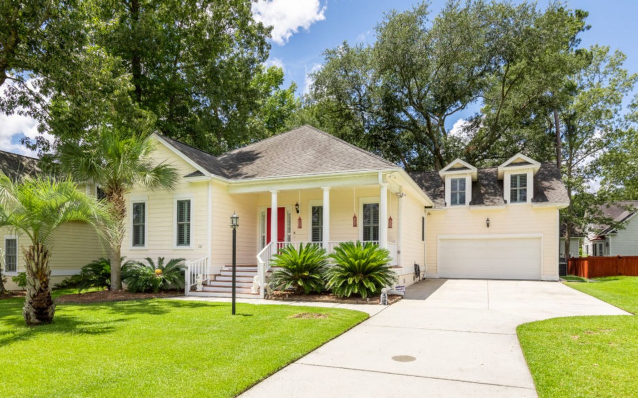 Beautiful Three-Bedroom Home – 721 Hunt Club Run