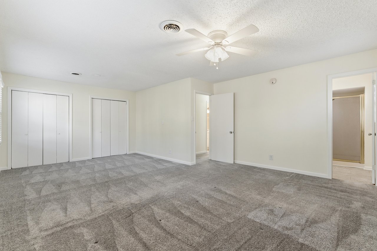 South Huntsville Home with Fireplace & Outdoor Space