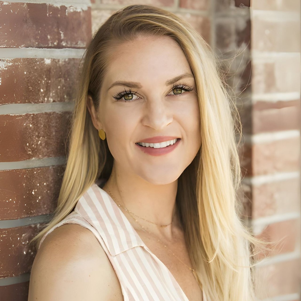 Lindsay Platzer-Moore Meadow Vista, CA Real Estate Agent Headshot