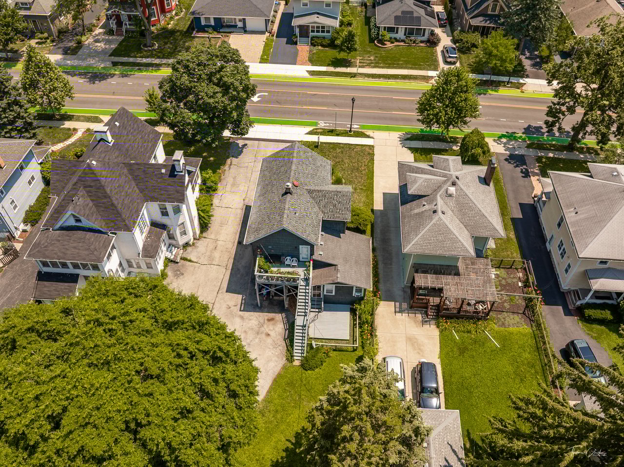 4716 Main Street