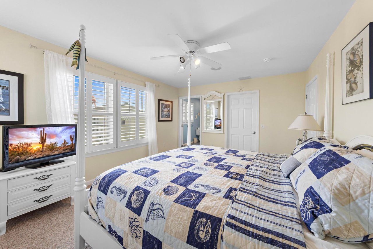 401 Pearl Street (West Unit), Beach Haven